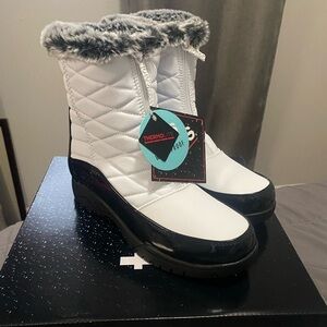 totes Women's Black and White Winter Boots